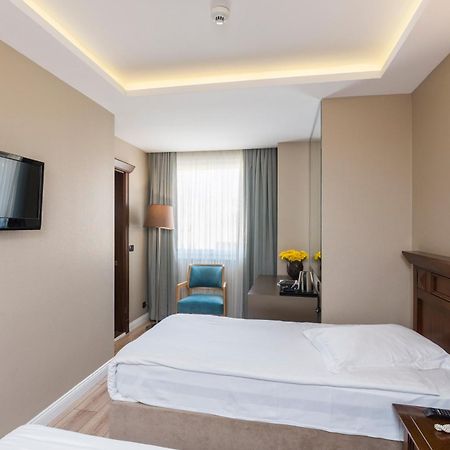 Semsan Hotel Istanbul Exteriör bild