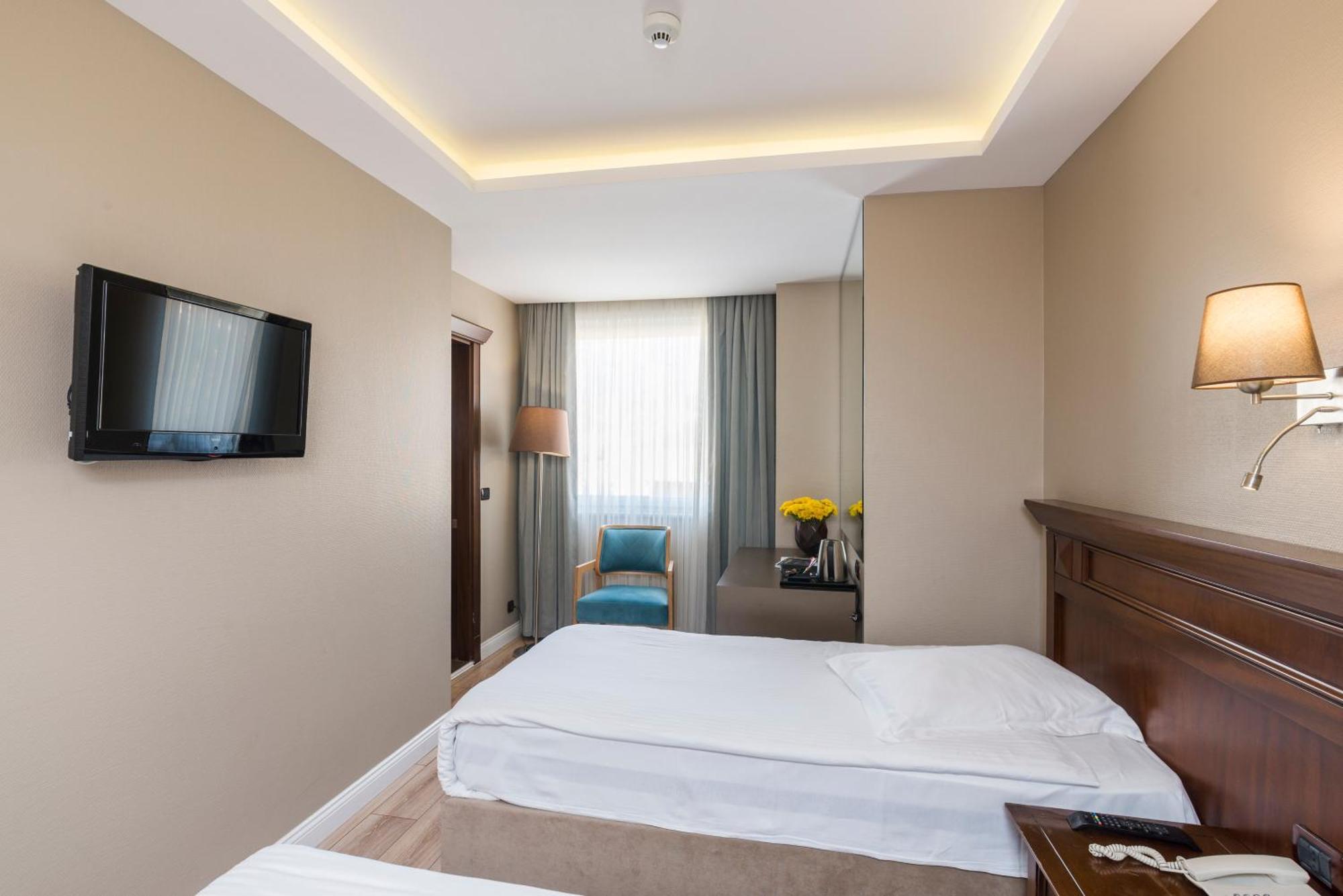 Semsan Hotel Istanbul Exteriör bild
