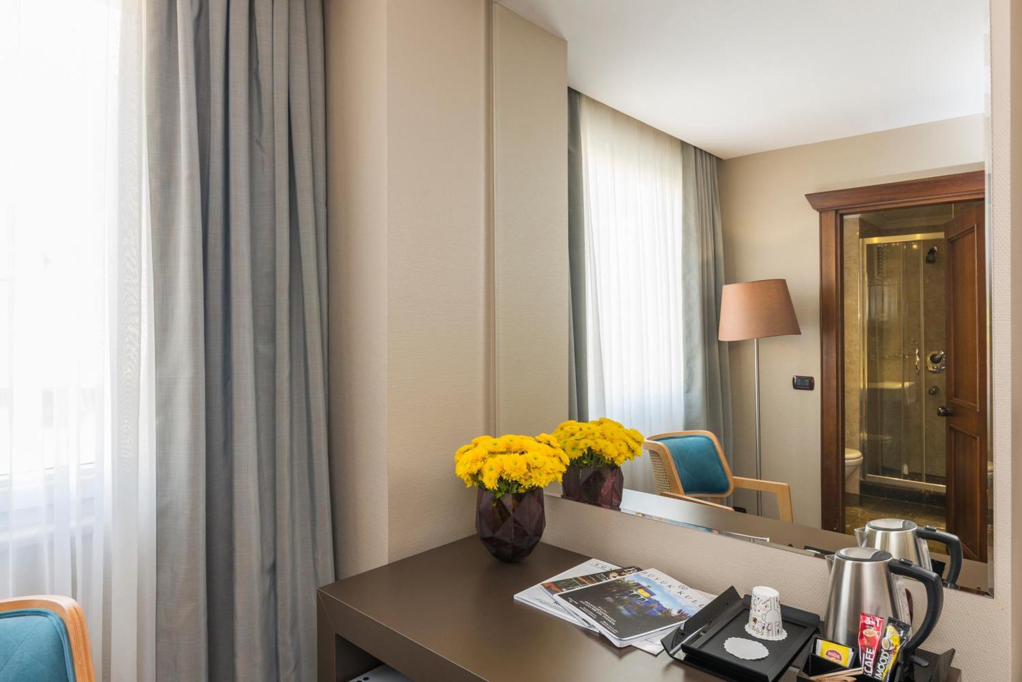 Semsan Hotel Istanbul Exteriör bild